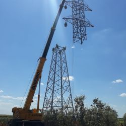 Torre para líneas eléctricas